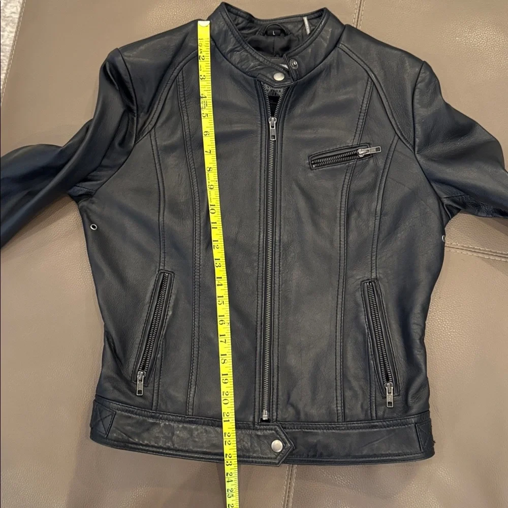 Women's Black Leather Jacket - Picture 5 of 8